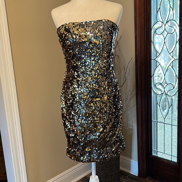La Femme Short Trendy Sequin Prom Dress sz8 - Picture 5 of 15